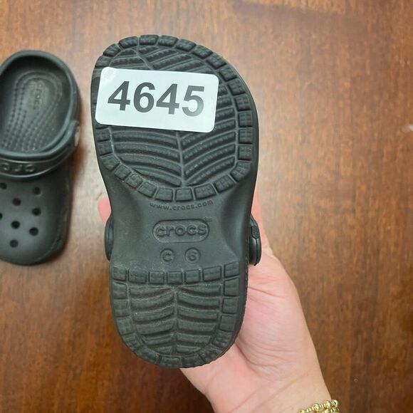 Crocs Classic Clogs Black Baby 6 Rubber Slip on Straps Lightweight Comfort - Picture 4 of 5